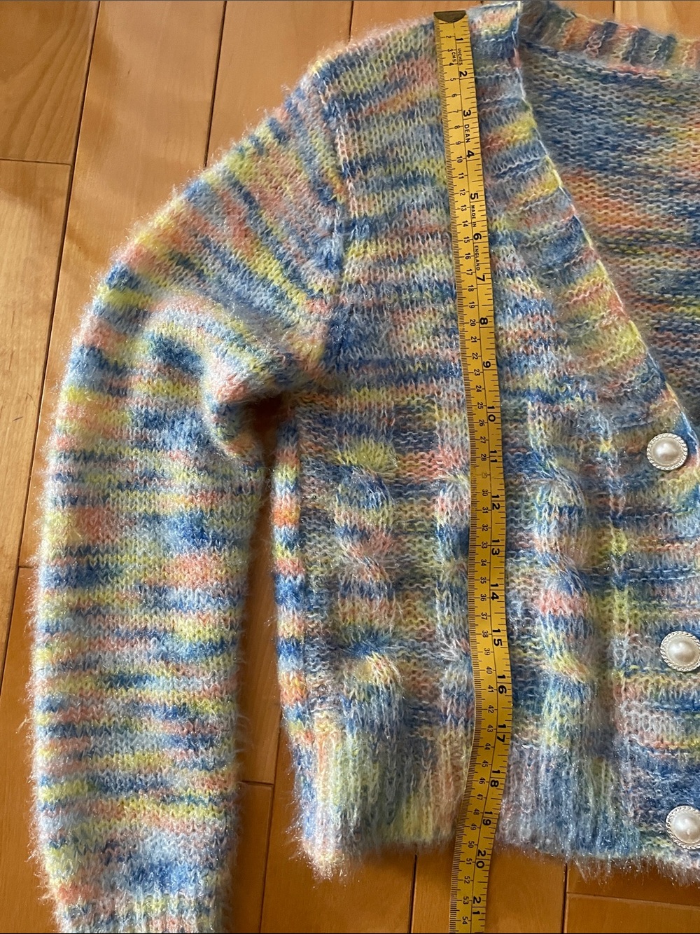M.  So Soft  Pastel Multi-Color V-Neck Cardigan Sweater NWOT - Picture 5 of 6